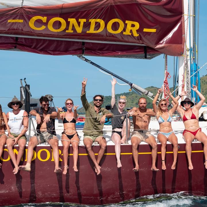 Condor Passengers Happy